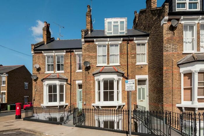 2 Bedroom Maisonette To Rent In Woodlands Park Road, London, SE10