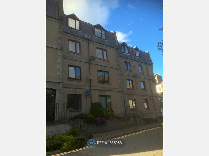 2 Bedroom Flat To Rent In Richmond Walk, Aberdeen, AB25