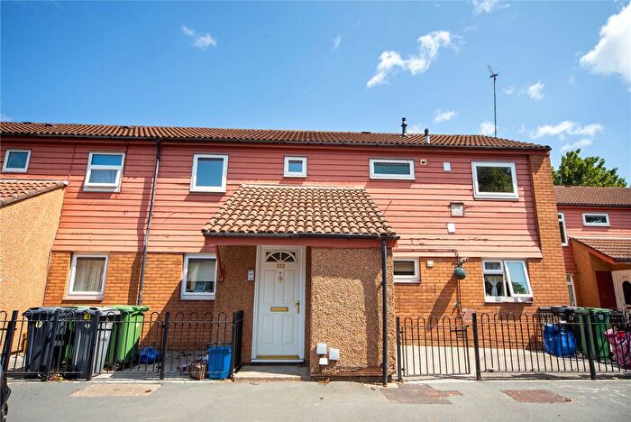 2 Bedroom Maisonette To Rent In Taff Embankment, Grangetown, Cardiff, CF11