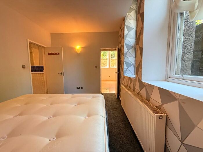 1 Bedroom Flat For Sale In Apartment, Boothroyds, Dewsbury, West Yorkshire, WF13