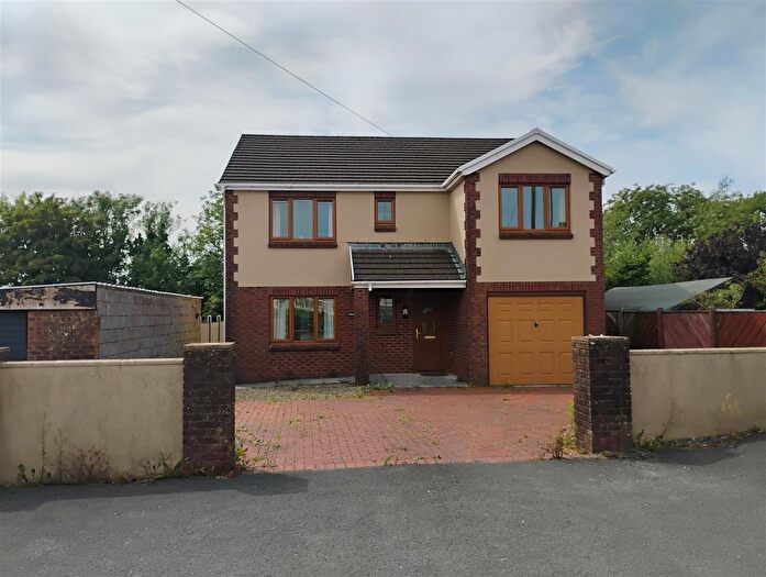3 Bedroom Detached House For Sale In Heol Y Dre, Cefneithin, Llanelli, SA14