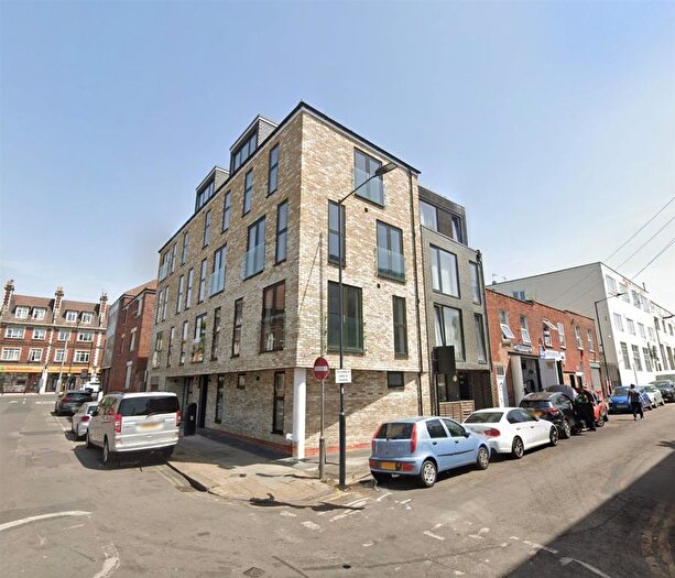 1 Bedroom Property To Rent In Hassop Road, London, NW2