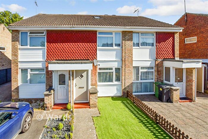 2 Bedroom Terraced House For Sale In Forest Hill, Tovil Green, Kent, ME15