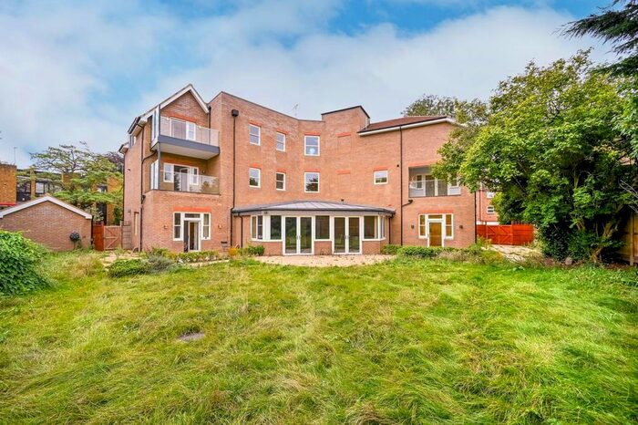 1 Bedroom Flat To Rent In Sutton Court Road, Chiswick, W4