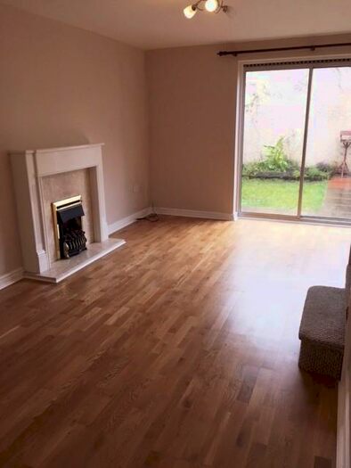 2 Bedroom Town House To Rent In Tower Court, Lancaster, LA1