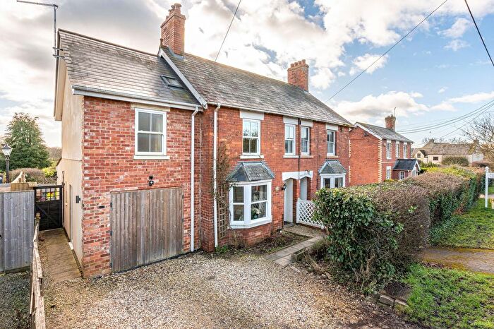 3 Bedroom Semi-Detached House For Sale In Sawyers Hill, Minety, Malmesbury, SN16