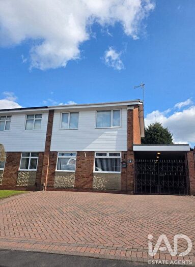 3 Bedroom Semi Detached House For Sale In Packwood Road, Oldbury, B69