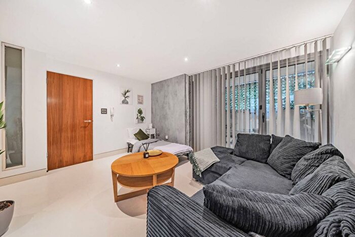 1 Bedroom Flat To Rent In Griggs Place, Bermondsey, London, SE1