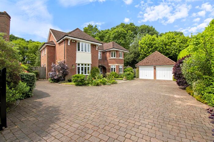 5 Bedroom Detached House For Sale In Newick Avenue, Sutton Coldfield, B74