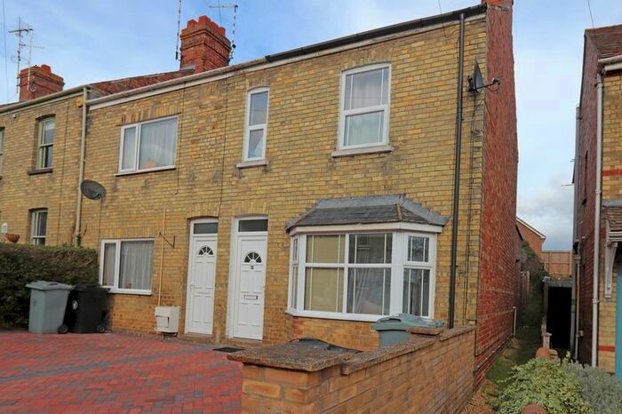 2 Bedroom End Of Terrace House To Rent In Queens Walk, Stamford, PE9