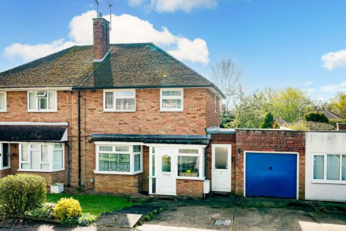 3 Bedroom Semi Detached House For Sale In Lindlings, Hemel Hempstead, HP1