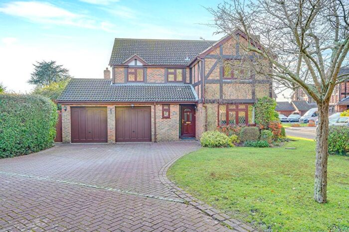 4 Bedroom Detached House For Sale In Hazel Grove, Locks Heath, Southampton, SO31