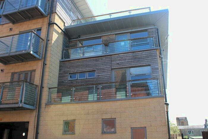 1 Bedroom Flat To Rent In Clarence Street, Yeovil, BA20