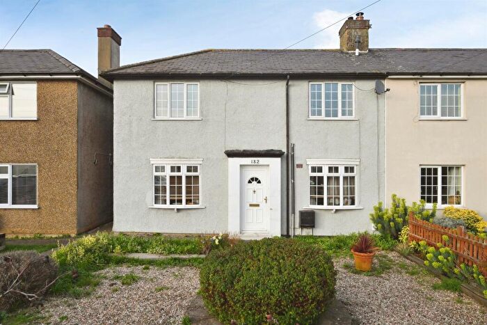 3 Bedroom Semi Detached House For Sale In Rye Road, Hoddesdon, EN11