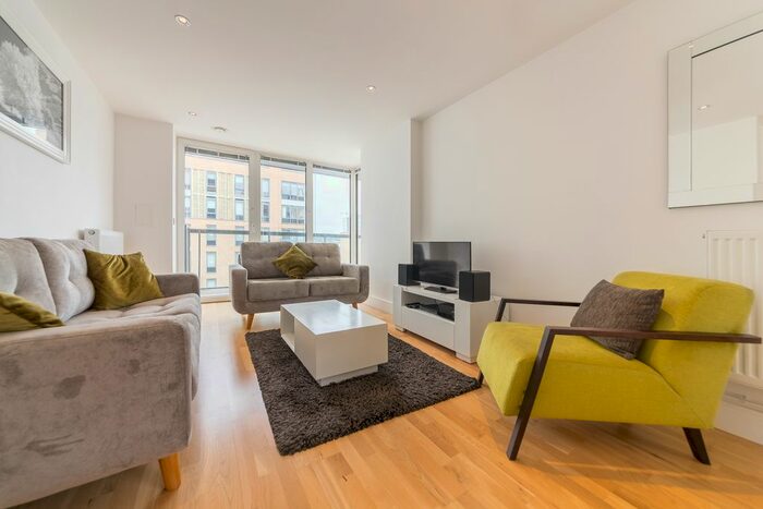 2 Bedroom Flat To Rent In Dundas Court, Dowells Street, Greenwich, London, SE10
