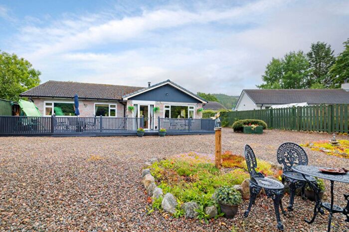 3 Bedroom Bungalow For Sale In Balmacaan Road, Drumnadrochit, Inverness-Shire, IV63