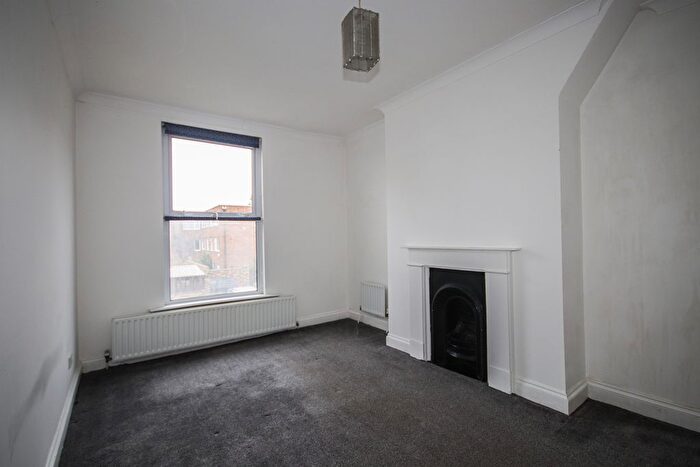1 Bedroom Flat To Rent In Boxley Road, Maidstone, Kent, ME14