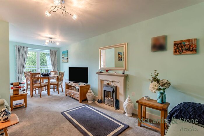 2 Bedroom Flat For Sale In Martin Court, St. Catherines Road, Grantham, NG31