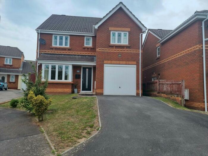 4 Bedroom Detached House To Rent In Harding Close, Loughor, Swansea, SA4