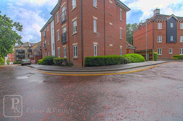 2 Bedroom Flat To Rent In Bradford Drive, Colchester, Essex, CO4