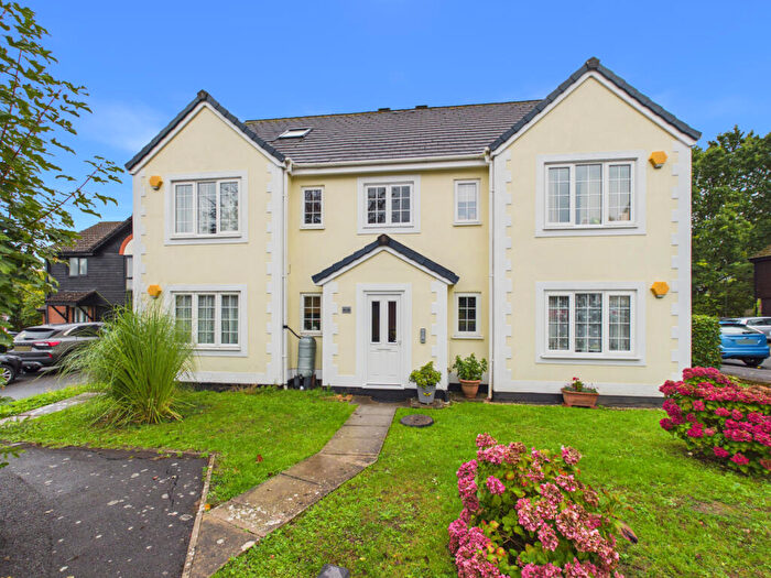1 Bedroom Flat For Sale In Clover Way Hedge End, SO30
