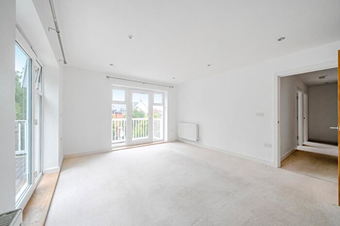 2 Bedroom Flat To Rent In Carolina Drive, High Wycombe, HP11