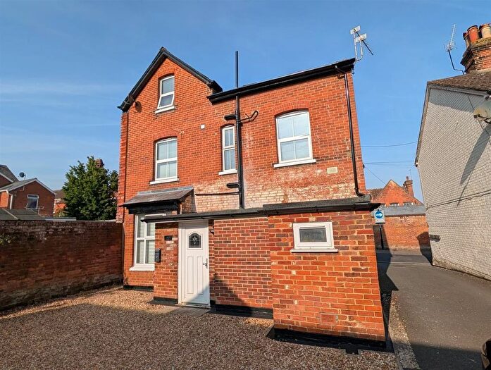 2 Bedroom Flat For Sale In Jubilee Road, Fairfields, Basingstoke, RG21