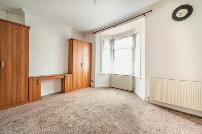 6 Bedroom Terraced House To Rent In Upton Lane, Upton Park, London, E7