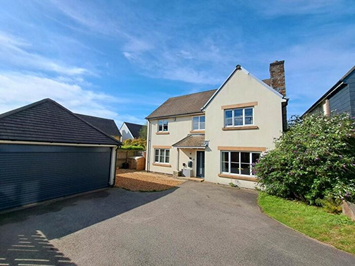 4 Bedroom Detached House For Sale In Cotehele Close, Callington, PL17