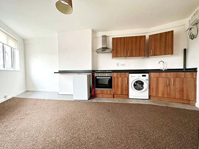 1 Bedroom Flat To Rent In High Street, Orpington, BR6