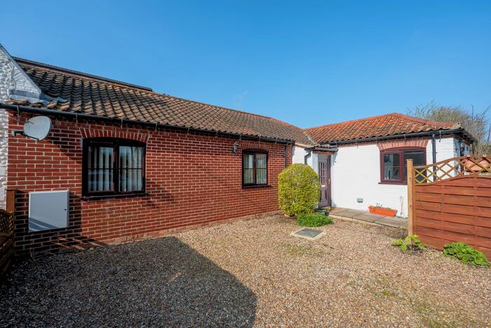 2 Bedroom Semi-Detached Bungalow For Sale In The Street, Morston, Holt, NR25