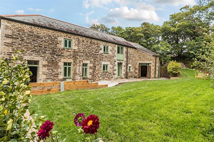 4 Bedroom Barn Conversion For Sale In Maenporth, Falmouth, TR11