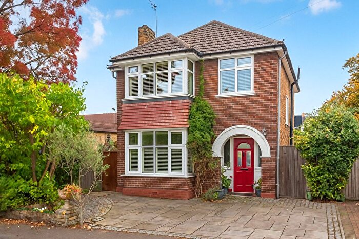 3 Bedroom Detached House For Sale In Spreighton Road, West Molesey, KT8