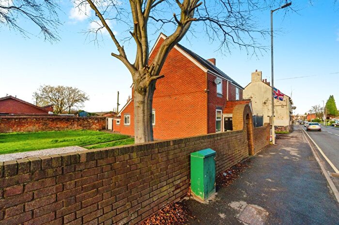 2 Bedroom Semi Detached House For Sale In Lindon Road, Walsall, WS8