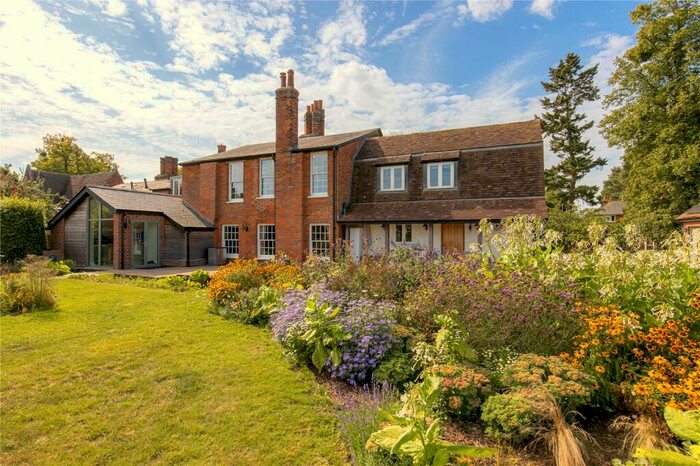 5 Bedroom Detached House For Sale In Cambridge Road, Girton, Cambridge, Cambridgeshire, CB3