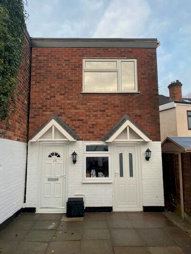 2 Bedroom Flat To Rent In Pound Road, Wednesbury, WS10