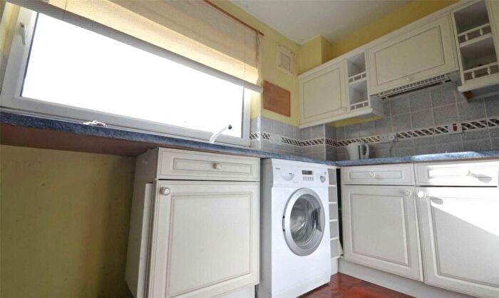 2 Bedroom Apartment To Rent In Kingston Court, Kingston Road, Didsbury, Greater Manchester, M20