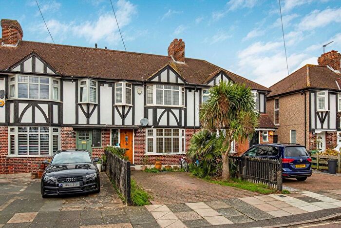 3 Bedroom Property To Rent In Milner Drive, Whitton, Twickenham, TW2