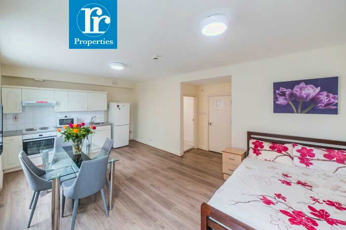 Studio To Rent In Cromwell Road, London, SW7