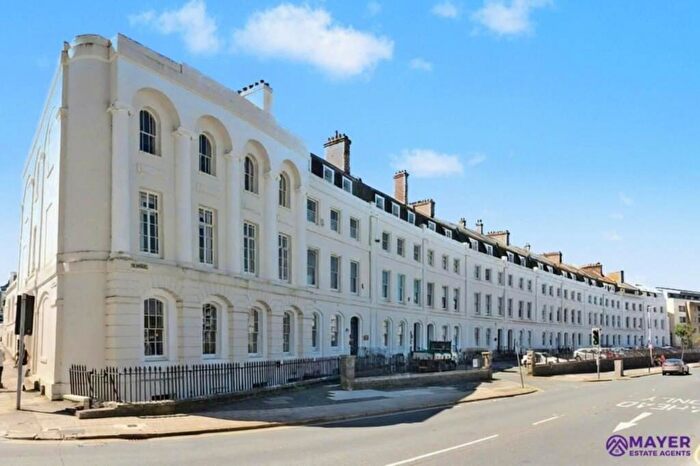 2 Bedroom Apartment For Sale In The Crescent, Plymouth, PL1