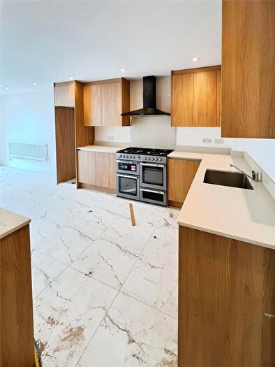 8 Bedroom End Of Terrace House To Rent In Latham Road, Bexleyheath, DA6