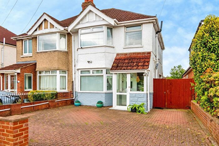 3 Bedroom Semi-Detached House For Sale In Crabwood Road, Southampton, SO16