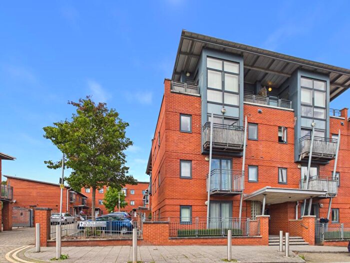 2 Bedroom Flat For Sale In Rickman Drive, Birmingham, B15