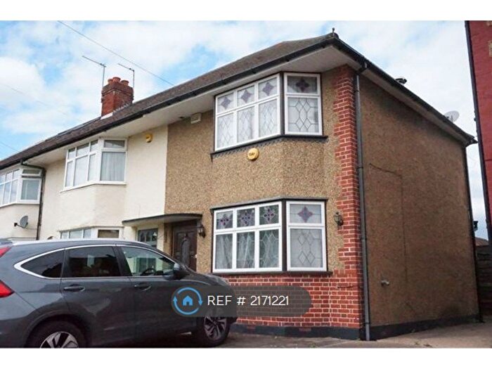 2 Bedroom Semi-Detached House To Rent In Royal Crescent, Ruislip, HA4