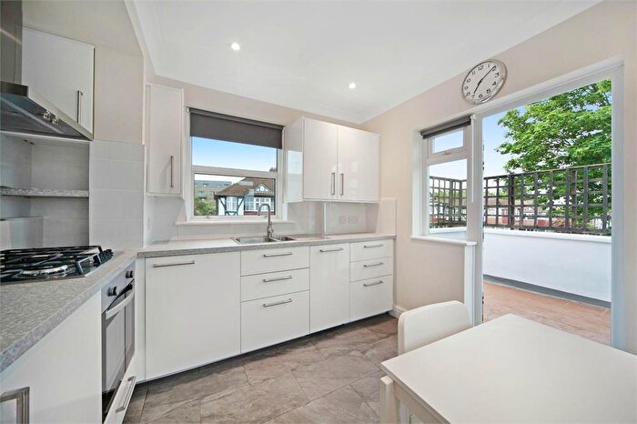 2 Bedroom Maisonette To Rent In Vincent Gardens, Neasden, NW2