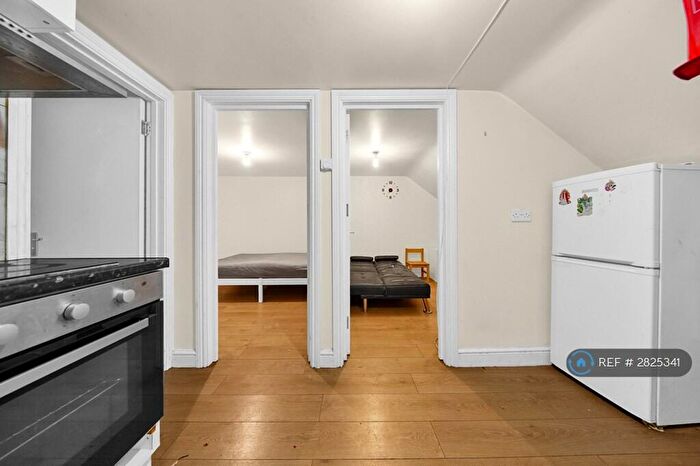 1 Bedroom Flat To Rent In Tanners Lane, Ilford, IG6