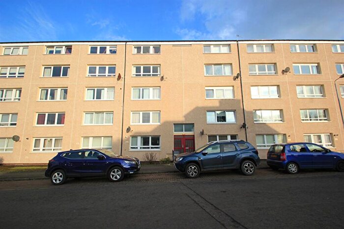 3 Bedroom Maisonette To Rent In Oxford Street, Kirkintilloch, G66