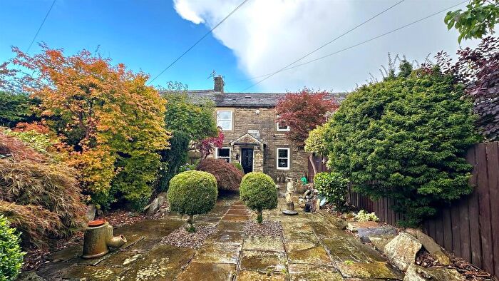 2 Bedroom Terraced House To Rent In Hill End, Bradford, BD7