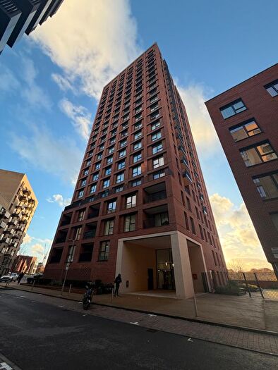 1 Bedroom Flat To Rent In Shearwater Drive, London, NW9