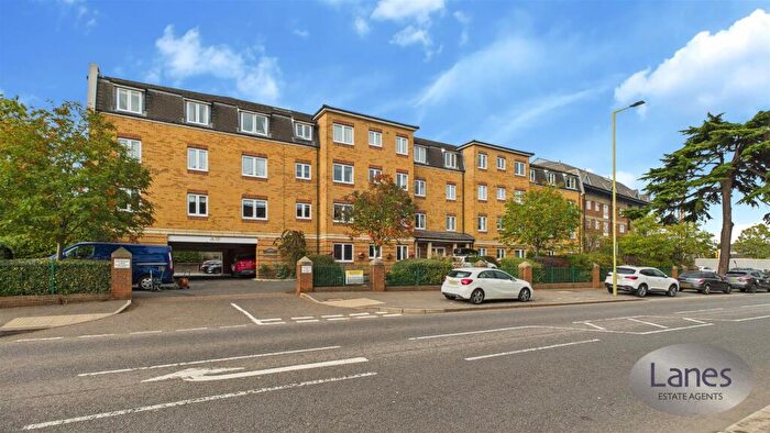 1 Bedroom Flat To Rent In Cliff Richard Court, Cheshunt, EN8